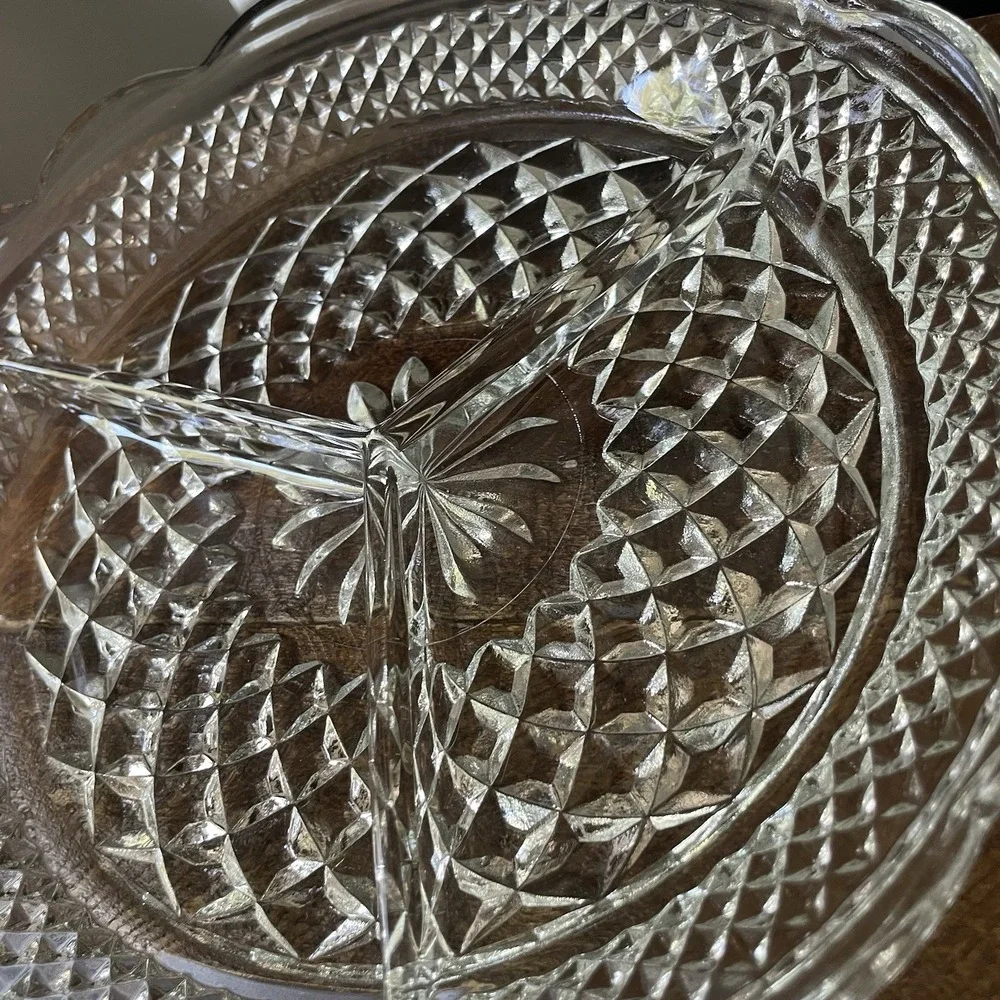 Anchor Hocking clear‎ glass divided relish dish 8 1/4